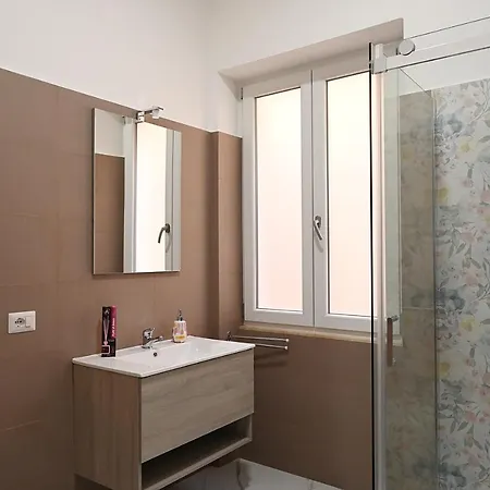 Raf's House 3* Όλμπια