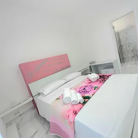 Raf's House בית הארחה *